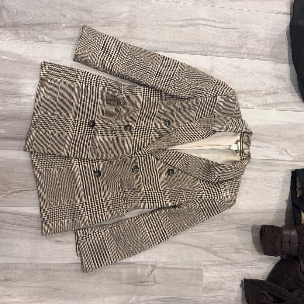 H&M Brown and White Houndstooth Blazer